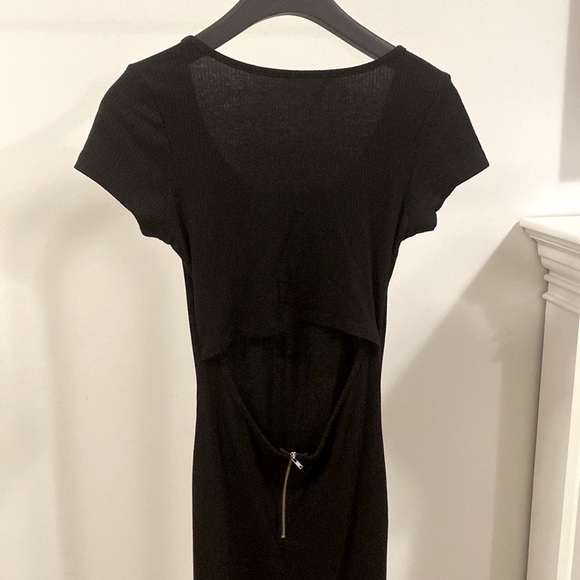 Black basic dress - Picture 2 of 3